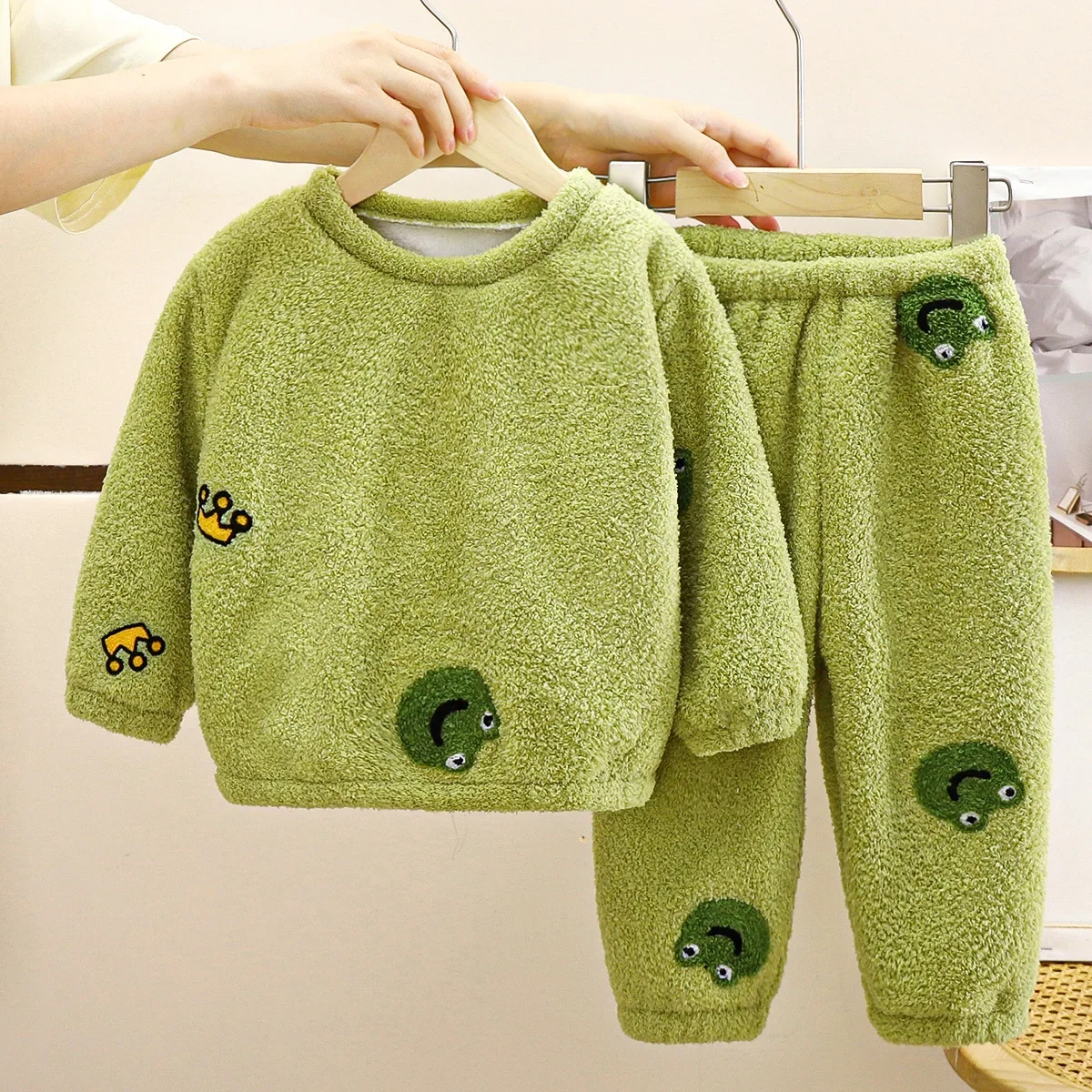New Kids Autumn Winter Thicken - огляд і ціна Winter Clothing For Baby Girl